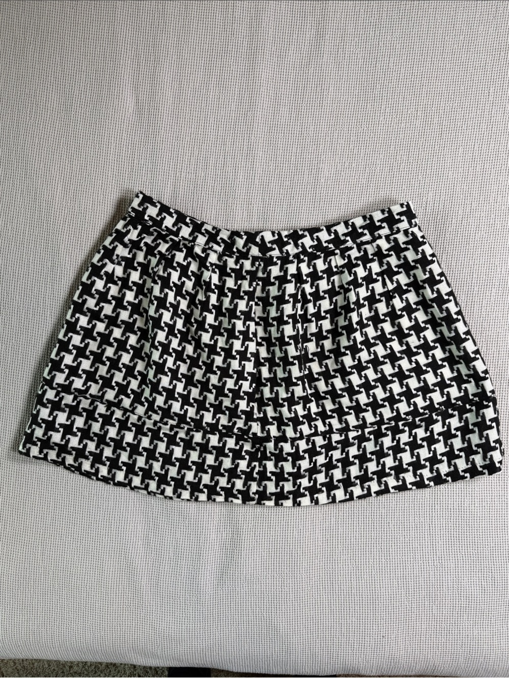 Xhilaration Black and White Houndstooth Mini Skirt XL